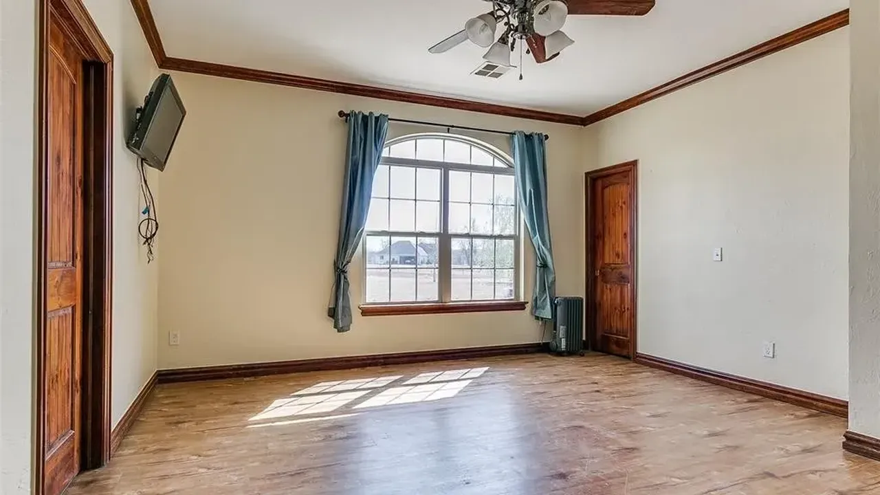 Explore This $500K Newalla Country Home Three Beds with Guest Suite and Insulated Shop on 3.16 Acres (Floor Plan Inside)