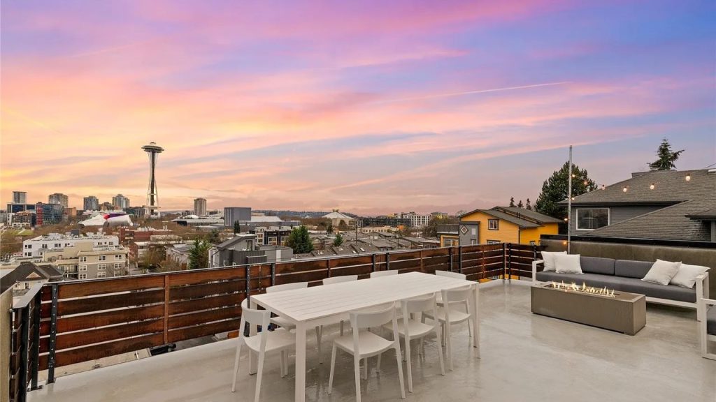 Rooftop Dining with Fire Feature