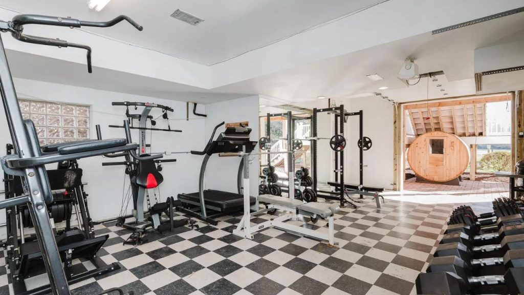 Home Gym with Sauna Access