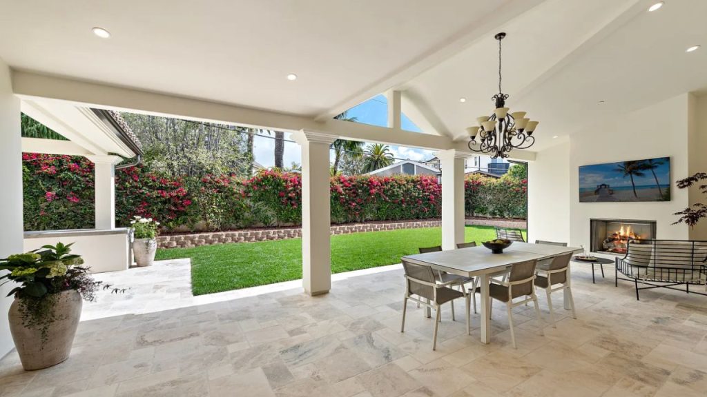 Outdoor Dining by the Fire