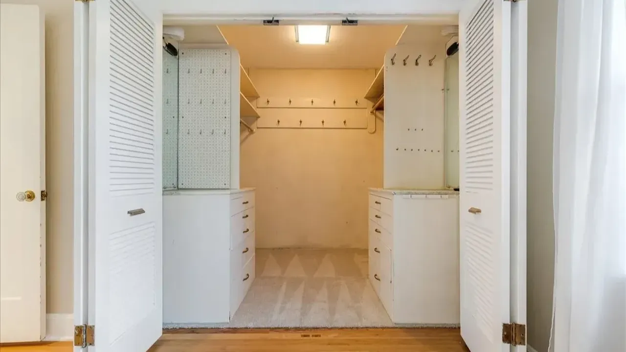 Elegantly Updated 1930 Tudor with Stunning Kitchen and Outdoor Fire Pit in Oregon City