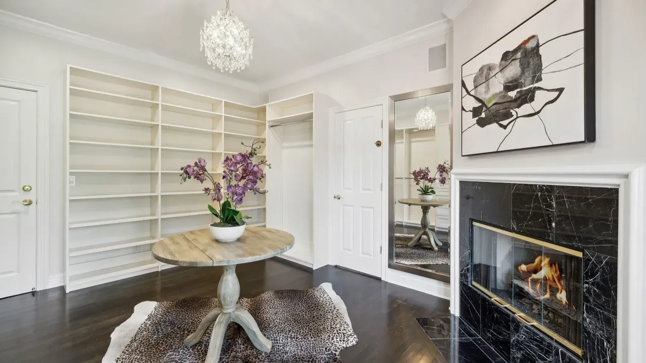 Tour This 1998 Collier Home With Renovated Baths and A 3-Car Garage in Jacksonville, FL. (With Floor Plan)