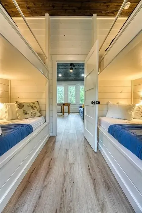 This Oklahoma Cabin Is a Dream for Families and Friends Seeking a Peaceful Wooded Escape (Floor Plan Inside)