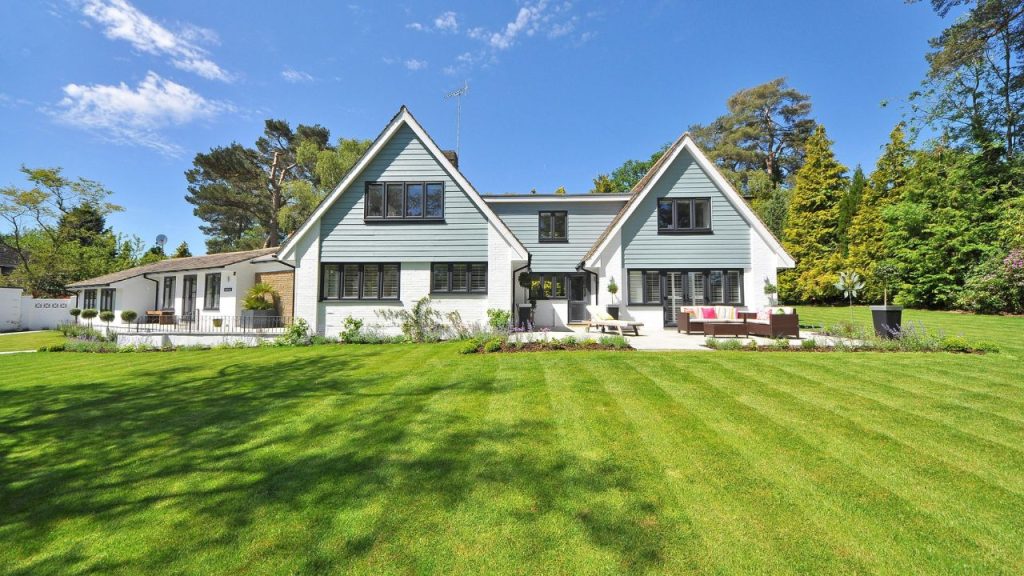 Expansive Lawns