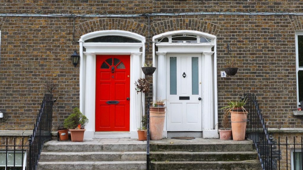 House Choosing the Wrong Door Color