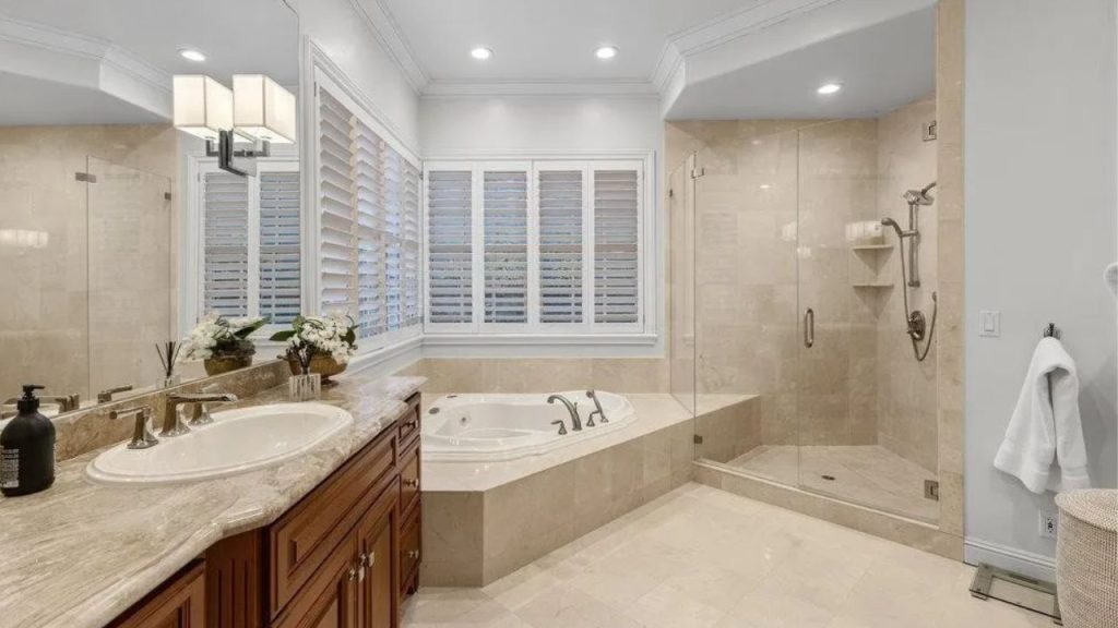 Minimalist Bathroom with Warm Finishes