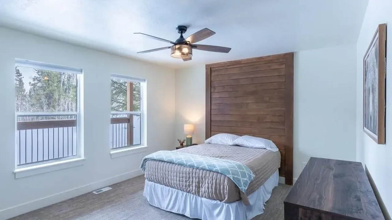 Discover Modern Comfort in This 6-Bedroom Cabin Nestled Among Towering Pine Trees Near Yellowstone! (Floor Plan Included)