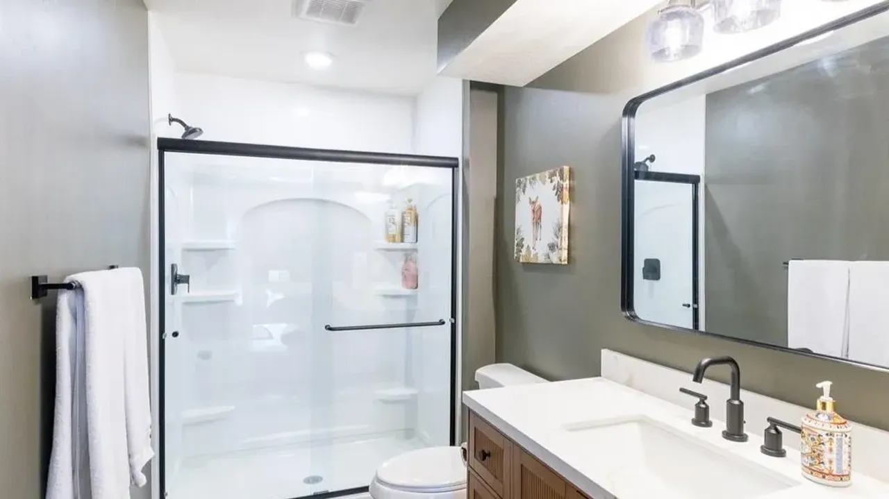 Discover Modern Comfort in This 6-Bedroom Cabin Nestled Among Towering Pine Trees Near Yellowstone! (Floor Plan Included)