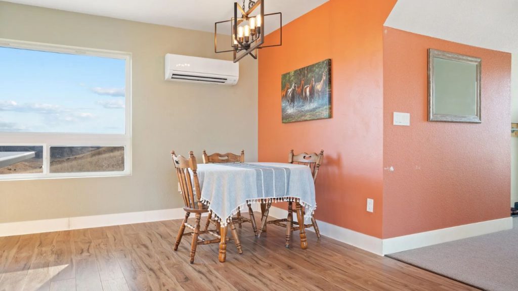 Cozy Dining with Scenic Views