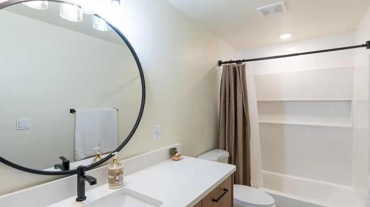 Discover Modern Comfort in This 6-Bedroom Cabin Nestled Among Towering Pine Trees Near Yellowstone! (Floor Plan Included)