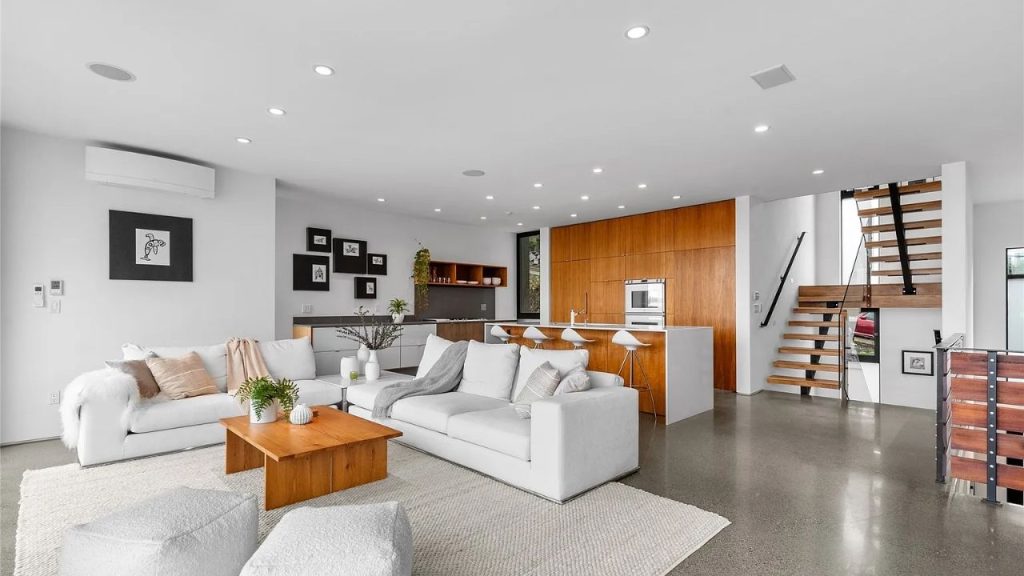Spacious Open-Plan Living Space
