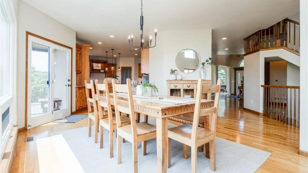 Warm Wood Kitchen & Dining