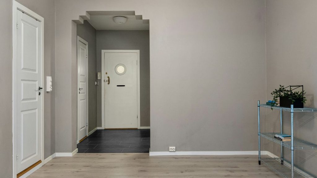 Forgetting to Add Personality in your Hallway