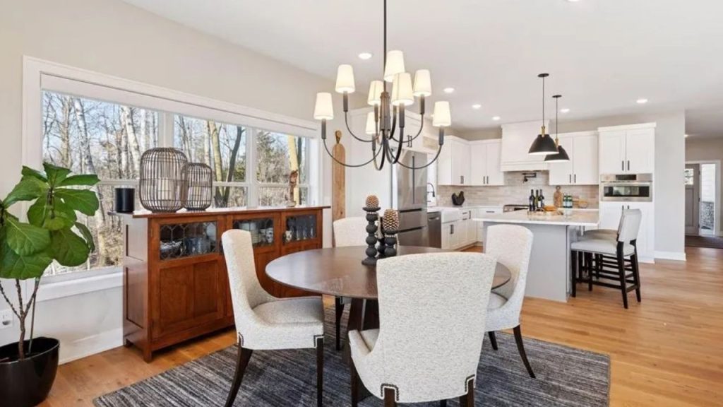 Dining Area with Scenic Views