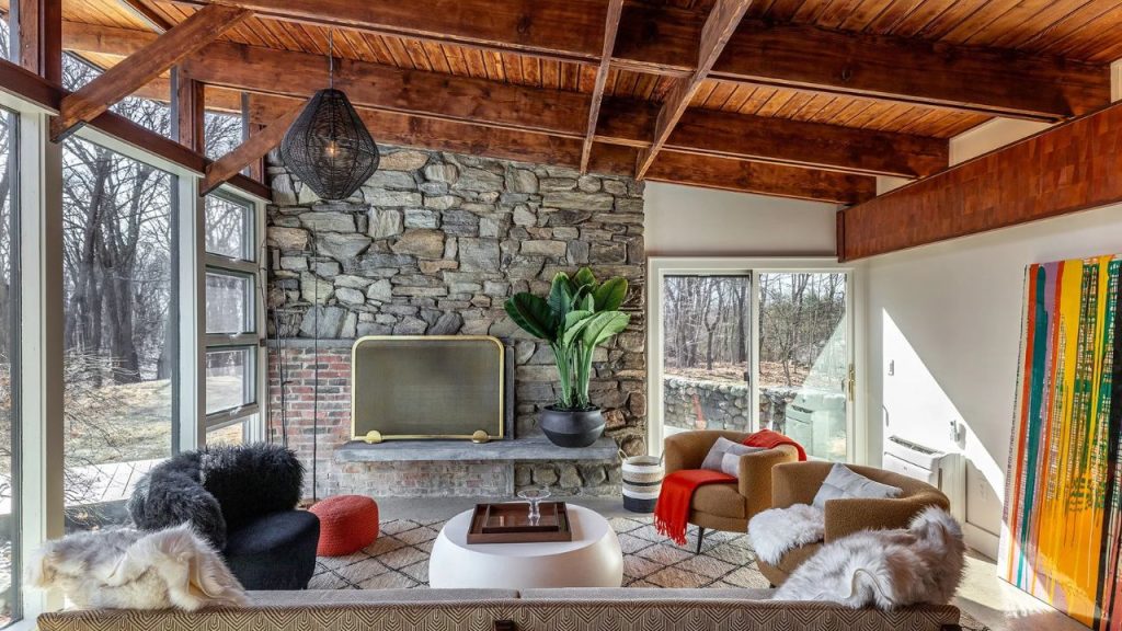 Rustic Living with Modern Style