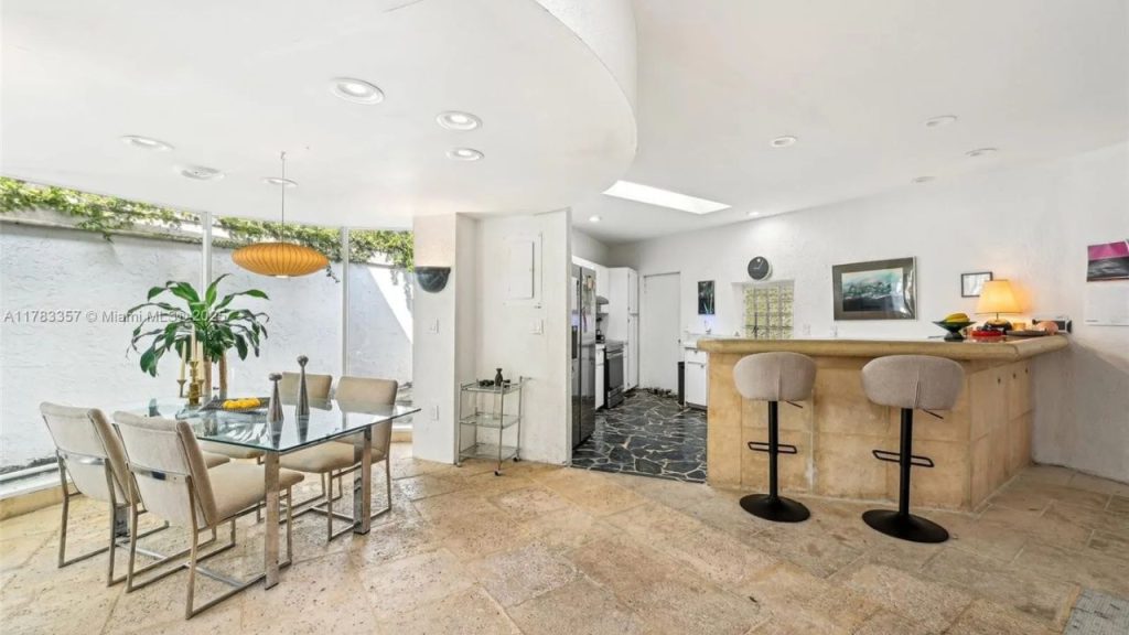Sunlit Dining Room with Modern Flair