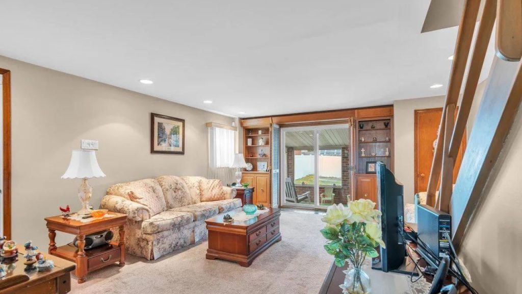 Cozy Lower-Level Lounge