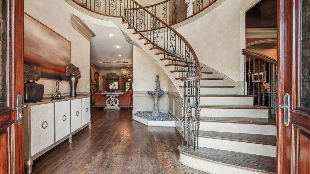 Grand Foyer Elegance