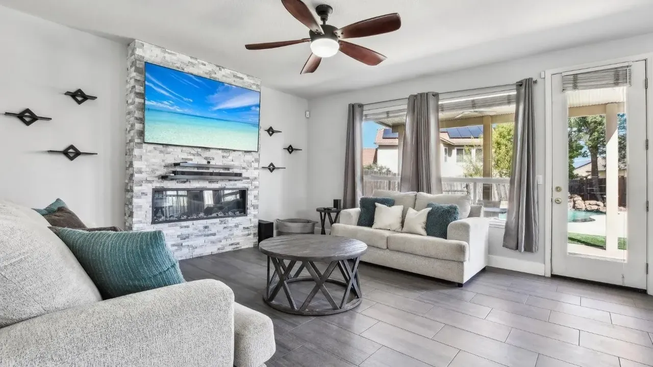 Get Inspired by The Floor Plan of This 2,495 Sq-Ft 4-Bedroom Home With Office Space and a Family Room