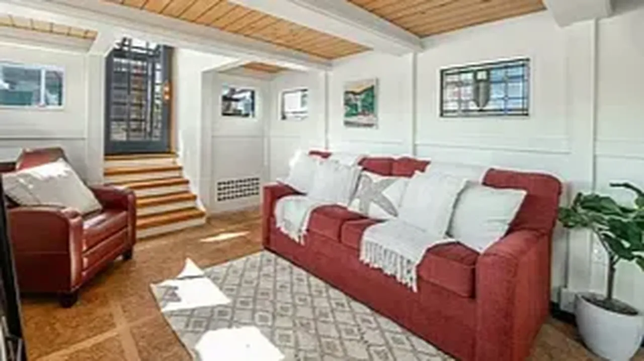 Tour This 1-Bedroom Floating Home with Upper Deck and Heated Floors in Seattle (Floor Plan Included)