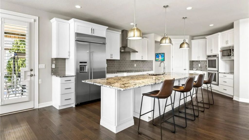 Granite Island and Gas Cooktop