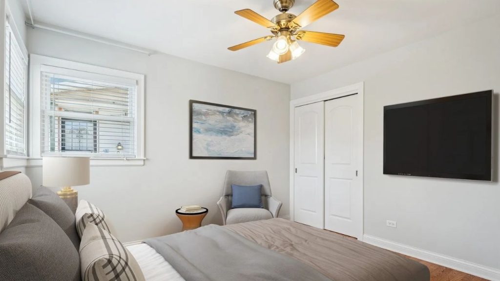 Bright & Cozy Bedroom Three