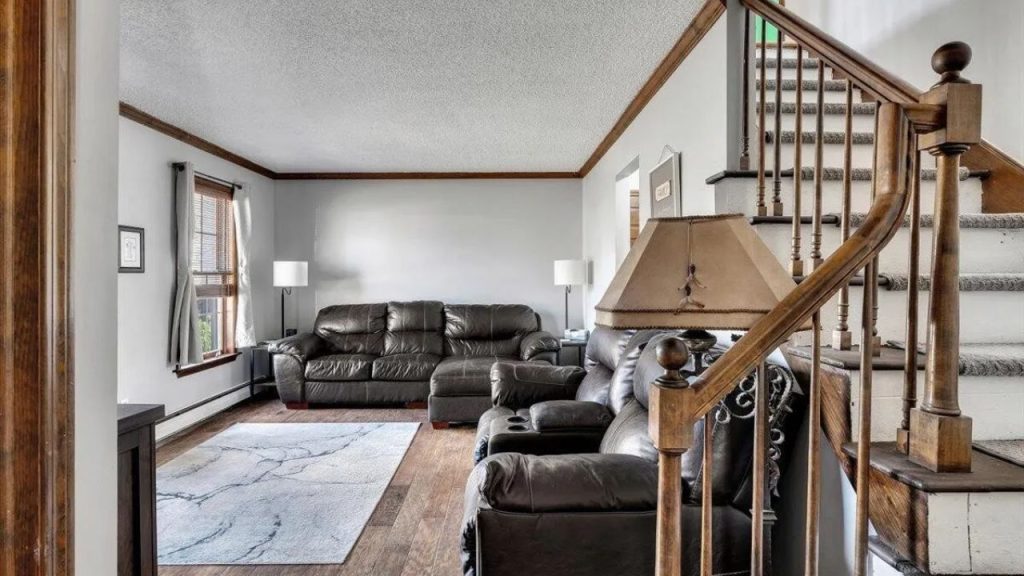 Cozy Secondary Living Room Retreat