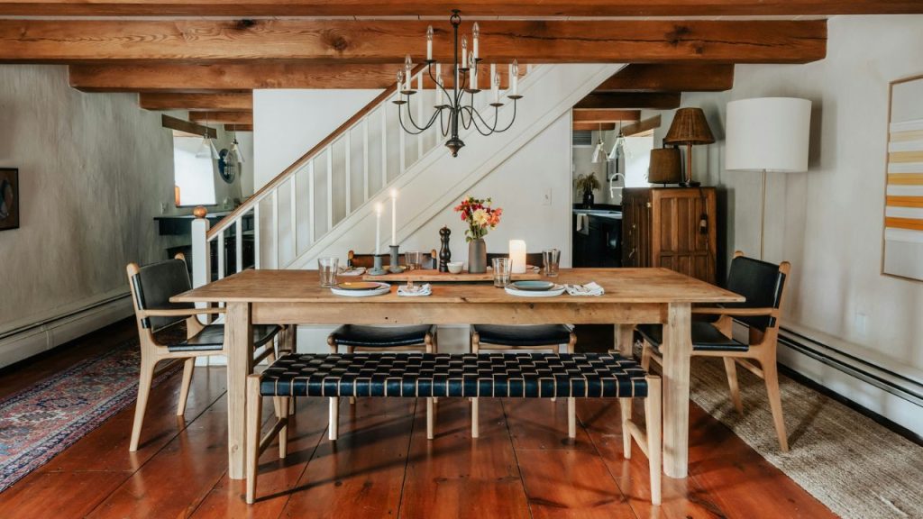 Home that Incorporates Vintage-Inspired Lighting