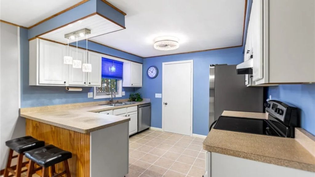 Bright Kitchen with Breakfast Bar