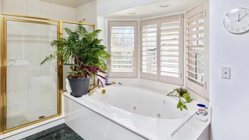 Bright Spa-Inspired Bathroom Retreat