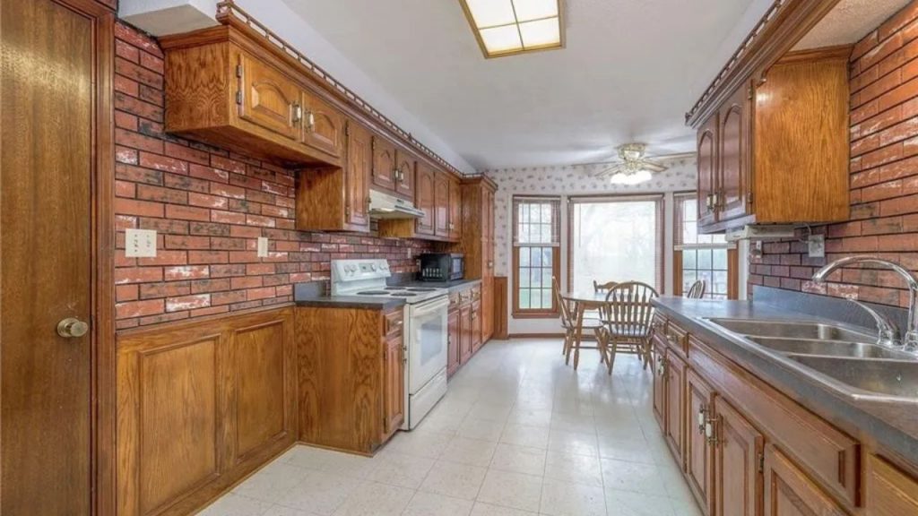 Warm Classic Kitchen With Nook