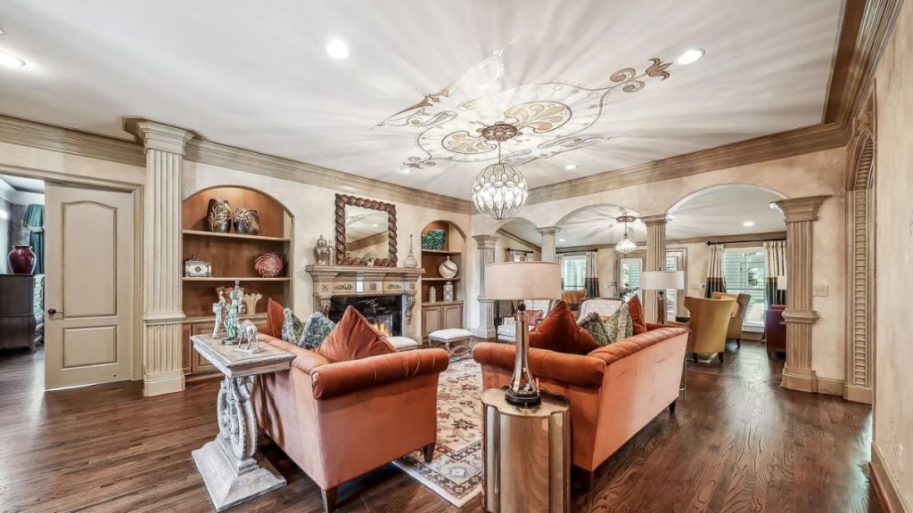 Lavish Family Lounge