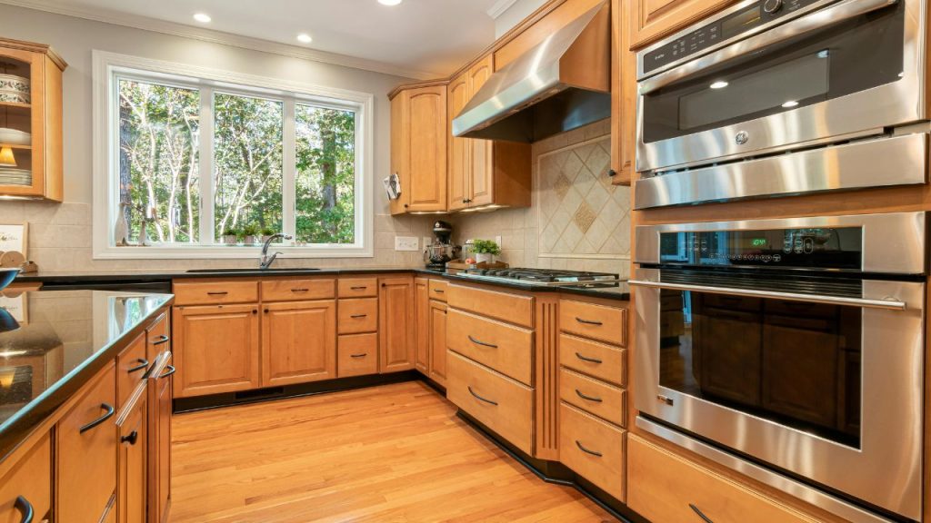 Don't Mix Wood Tones