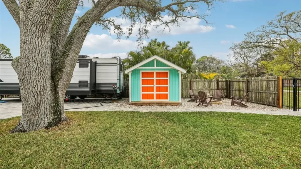 Explore This Small 728 Sq-Ft 2-Bedroom Mid-Century Modern Home in Dunedin, FL (Floor Plan Included)