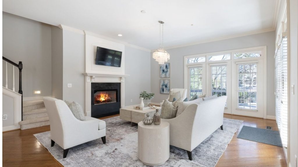 Comfortable Family Room Retreat