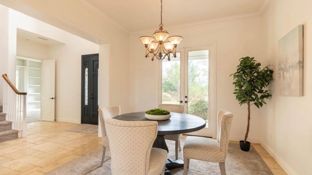 Stylish Dining with Natural Light