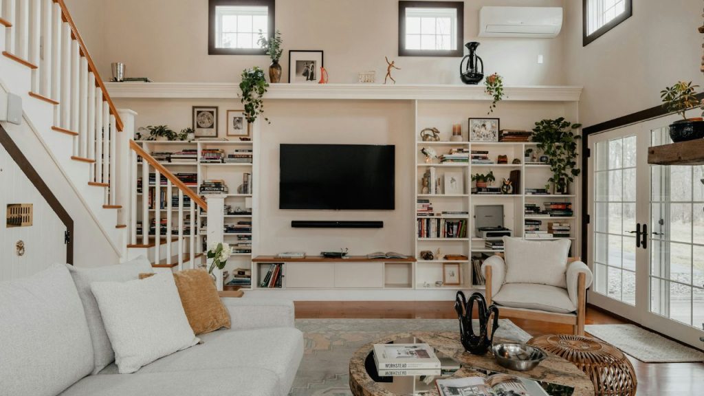Home that Displays Everyday Items as Decor