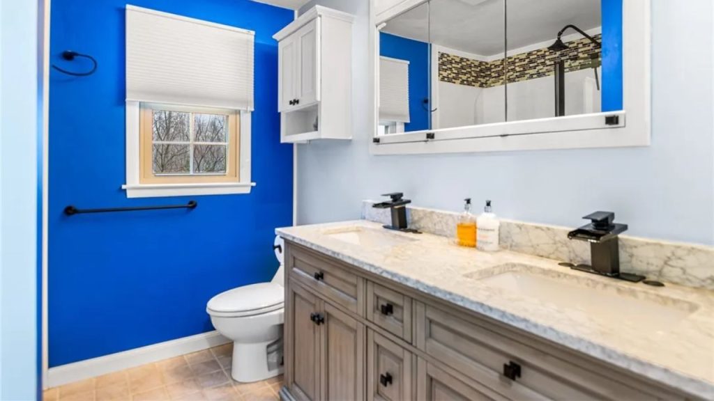 Bold and Bright Modern Bathroom