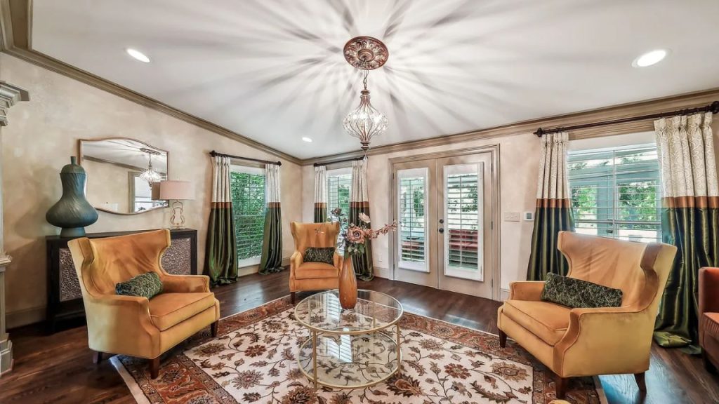 Graceful Lounge Nook