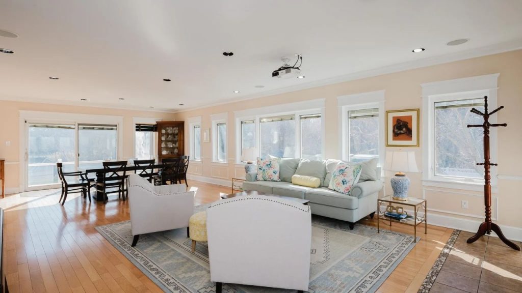 Sunlit Living with Classic Elegance