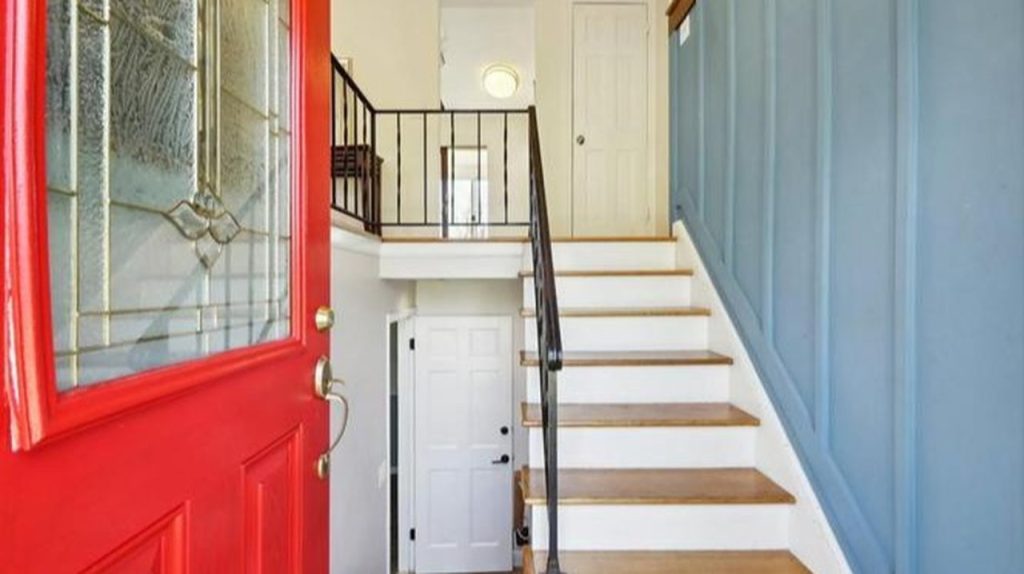 Discover This 3-Bedroom New Jersey Home With Beautiful Gable Roof Design (Floor Plan Included)