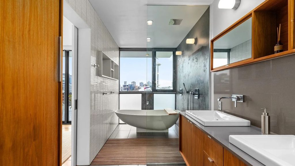 Luxury Bathroom with Space Needle View