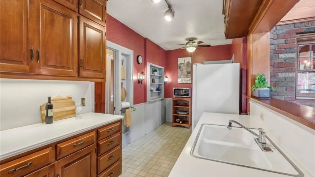 Classic Kitchen with Rich Cabinetry
