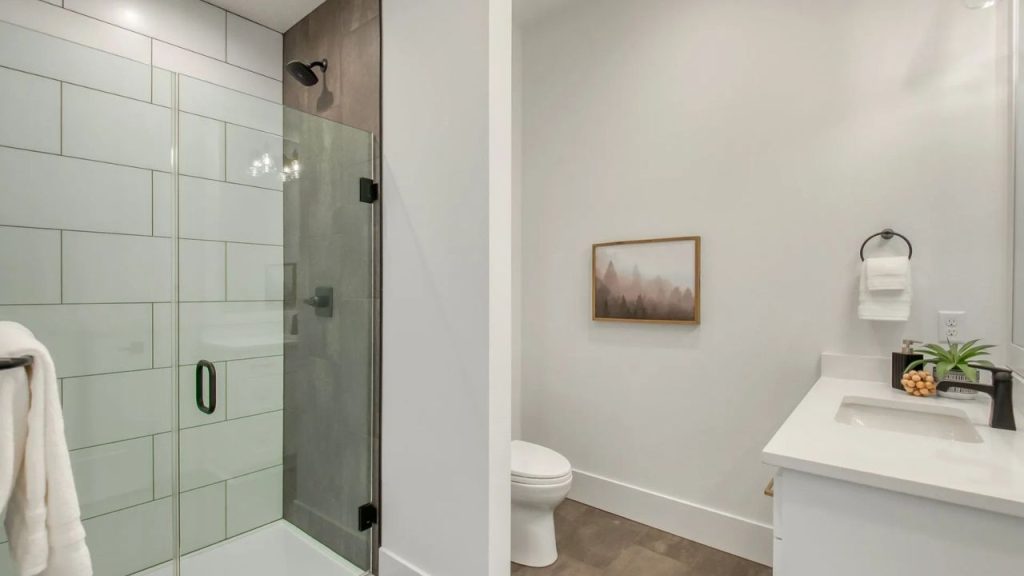 Minimalist Modern Bathroom Haven