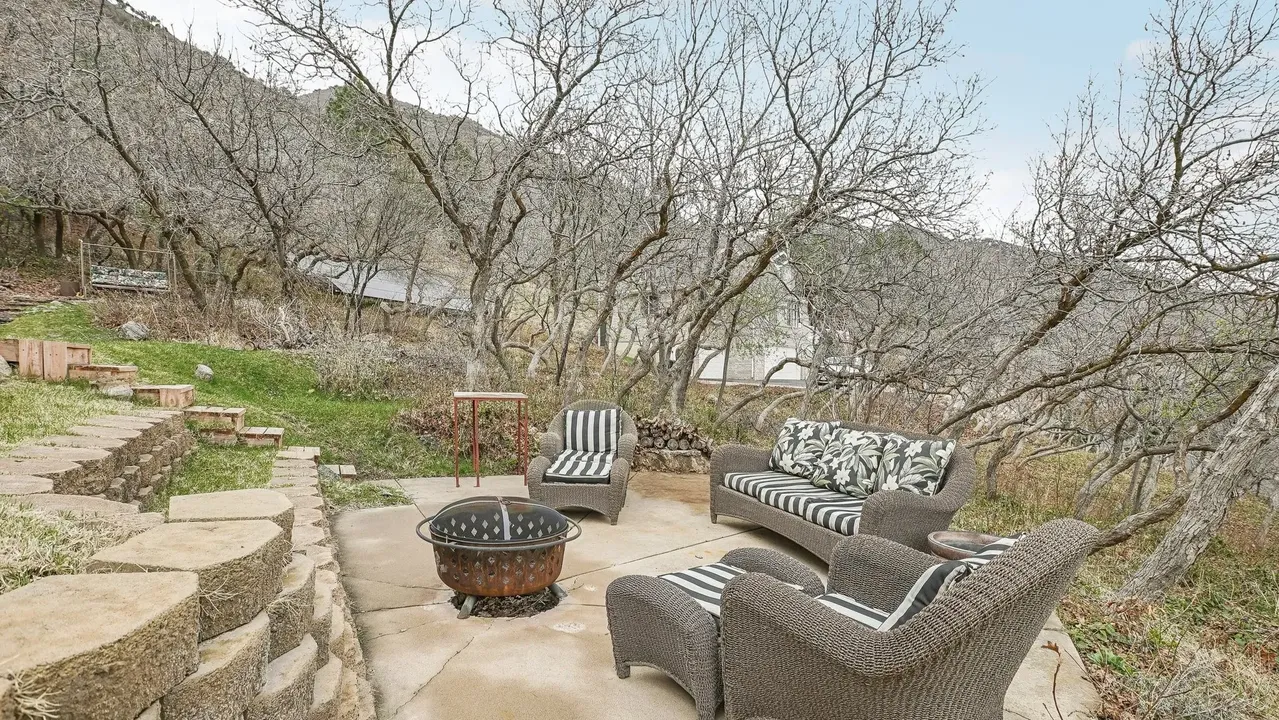 Discover a Mountain Retreat Contemporary A-Frame with Open Floor Plan and Easy Access to Amenities (Floor Plan Inside)