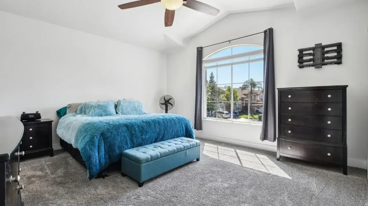 Get Inspired by The Floor Plan of This 2,495 Sq-Ft 4-Bedroom Home With Office Space and a Family Room