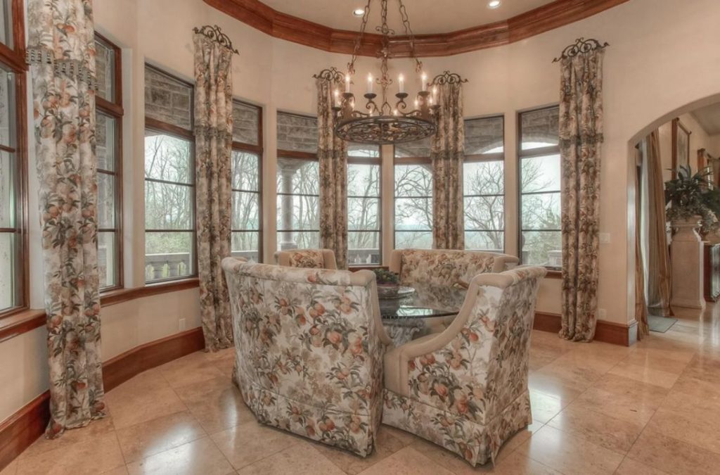 breakfast nook