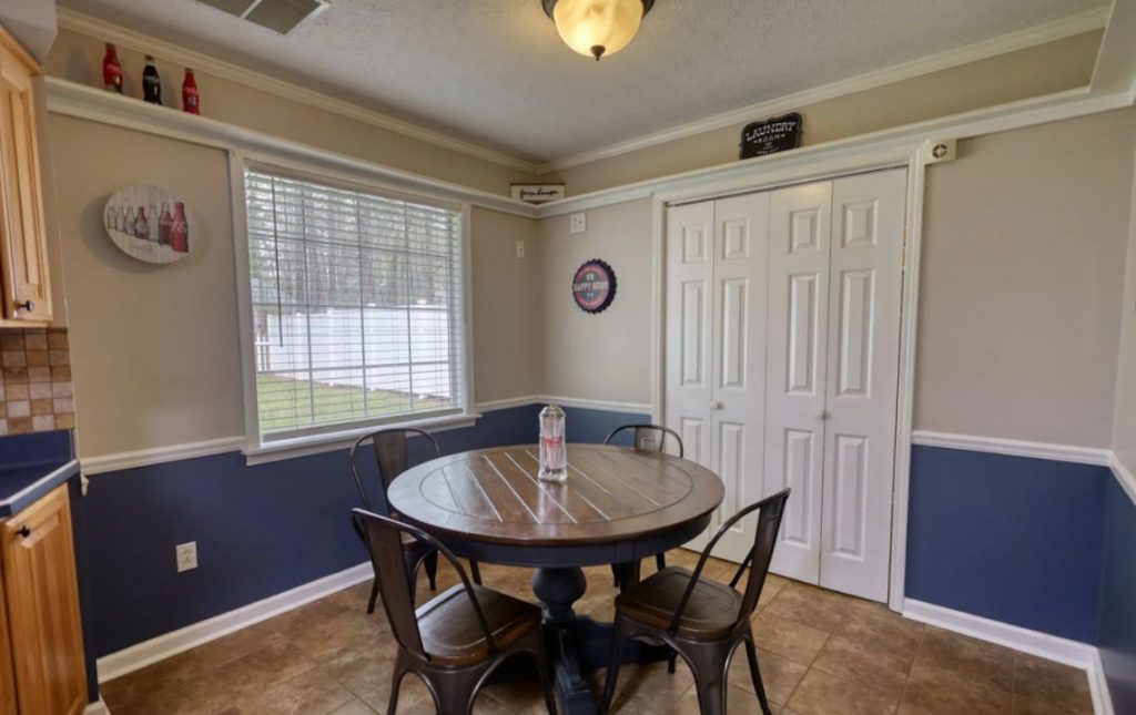 breakfast nook