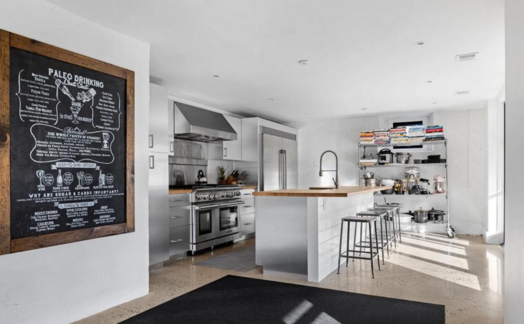 Kitchen with a Creative Touch