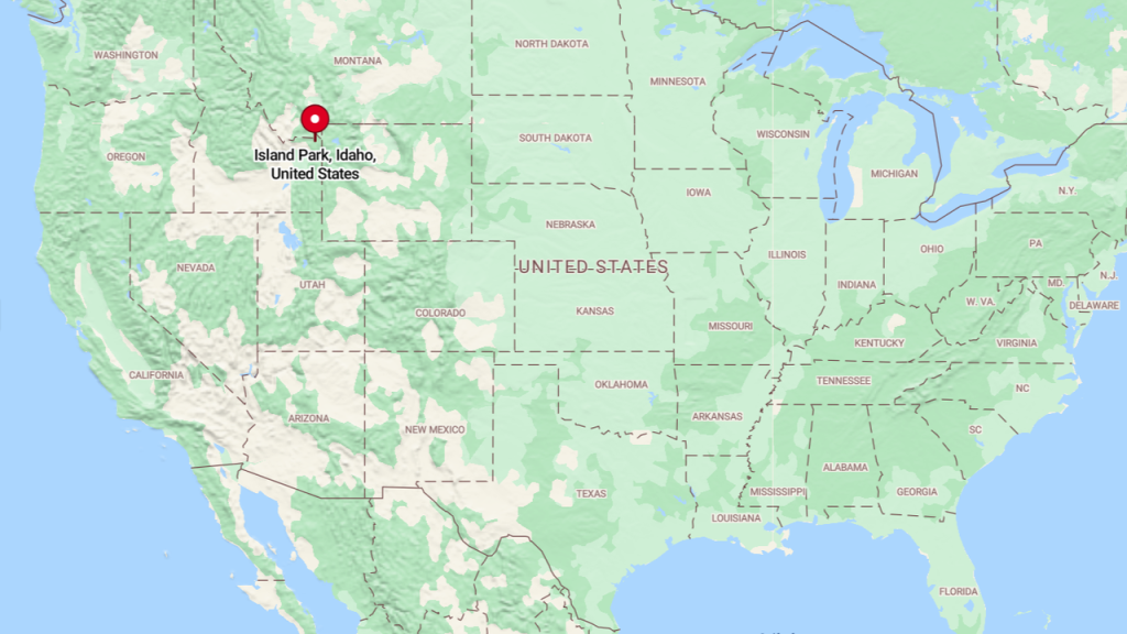 Discover Modern Comfort in This 6-Bedroom Cabin Nestled Among Towering Pine Trees Near Yellowstone! (Floor Plan Included)